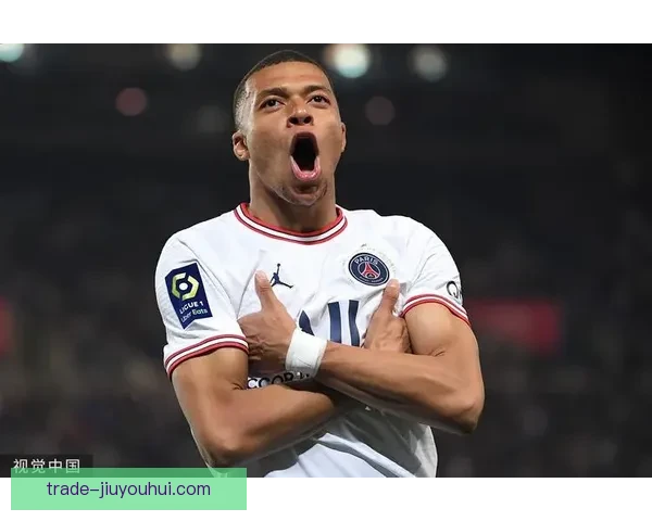 姆巴佩精准助攻助力球队攻城拔寨 展现领袖风范