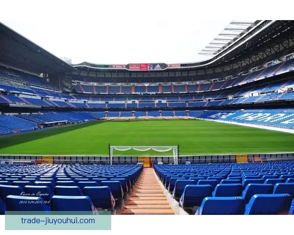 皇马伯纳乌球场新款可伸缩草坪技术成功测试为比赛带来革命性变化