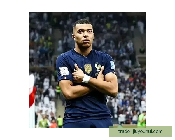 齐达内再拒拜仁执教邀约外界称其正静候法国国家队帅位机会到来时