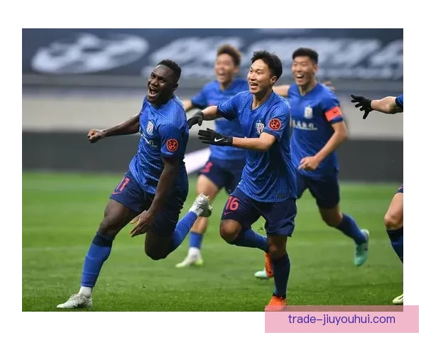 上海海港力压申花问鼎中超两连冠见证新王朝崛起与沪上德比时代更迭